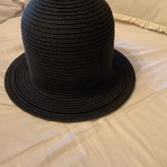 Esenshel Big Bowler Hat in Black Hemp - Picture 7 of 13